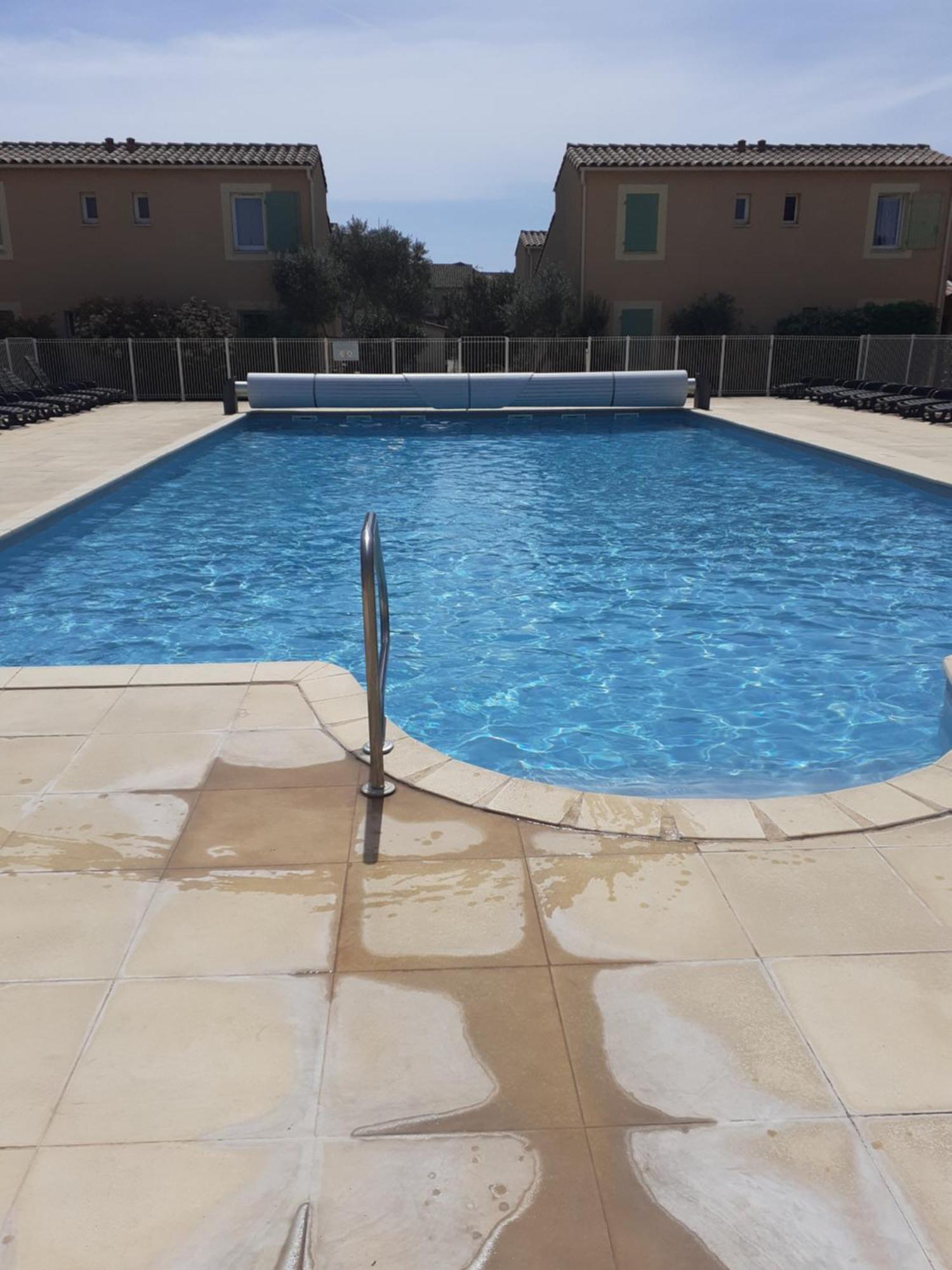 Sous Le Soleil Des Alpilles Apartment Mouries Exterior photo